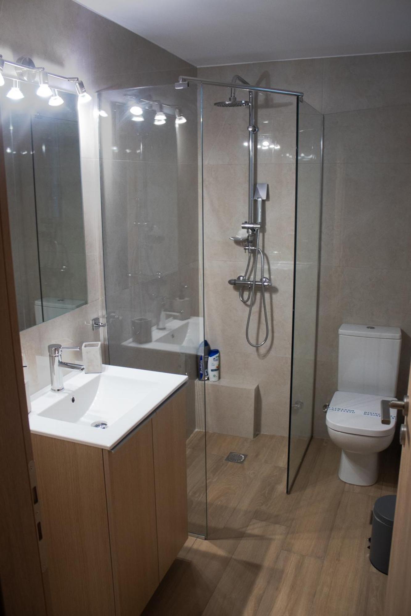 Giakost Apartments V Near Airport Artemida  Exterior photo