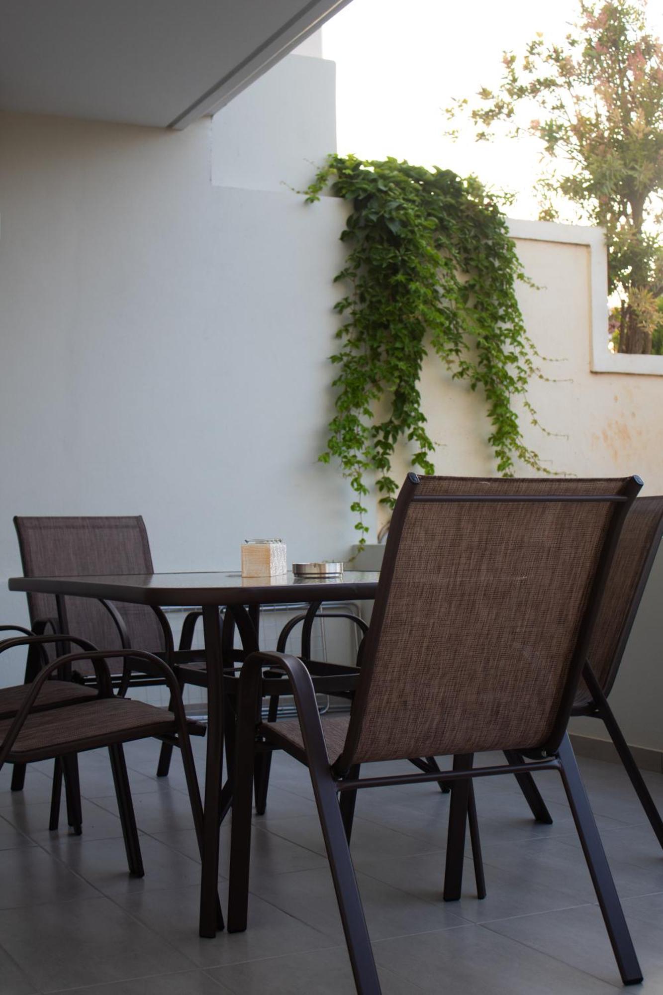 Giakost Apartments V Near Airport Artemida  Exterior photo